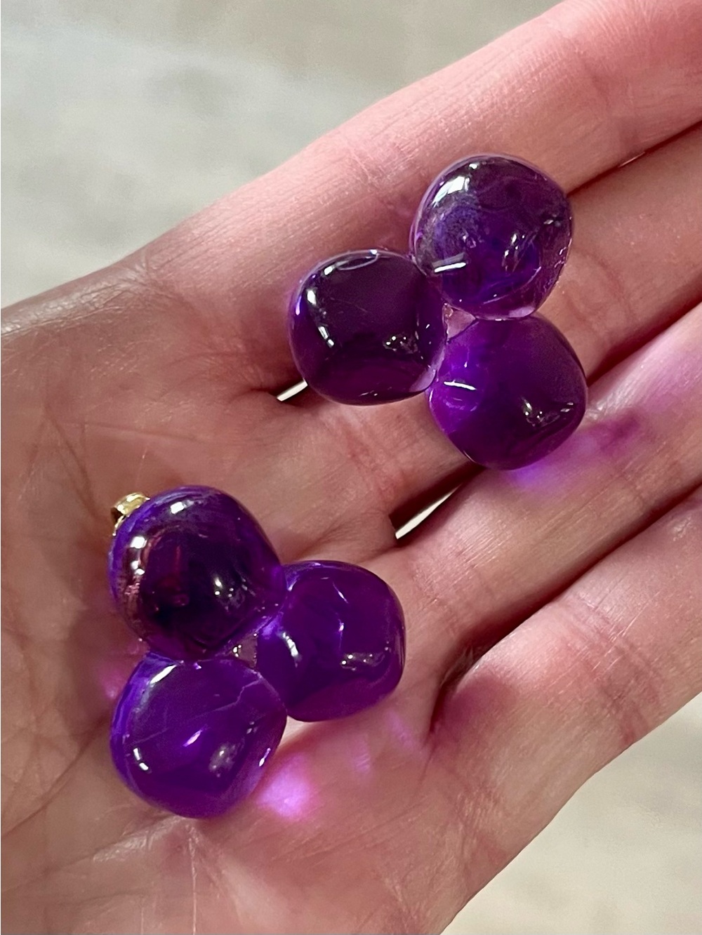 RARE 1987 Avon Purple Dawn Lucite Clip Earrings VTG - Picture 2 of 9